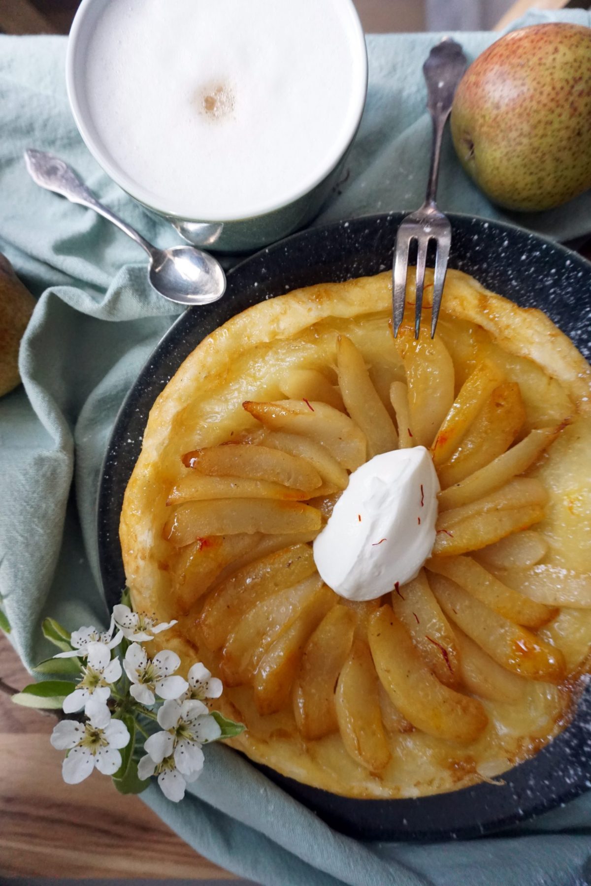 Read more about the article Birnen Tarte Tatin mit Safran